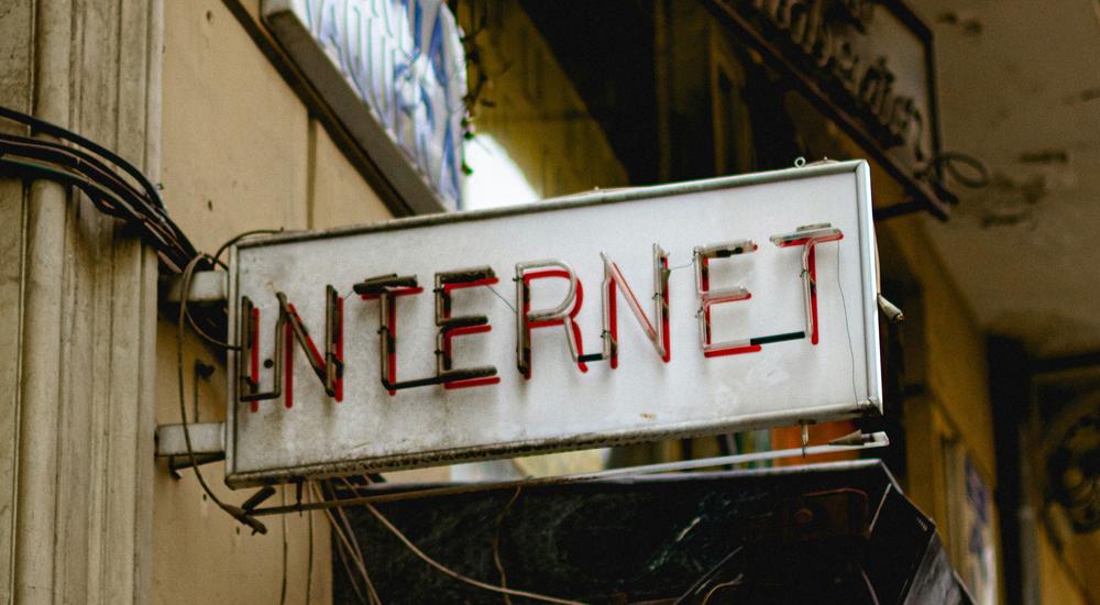 Das Internet als Verbindung zur Welt &ndash; f&uuml;r viele im Iran seit Wochen nicht erreichbar.